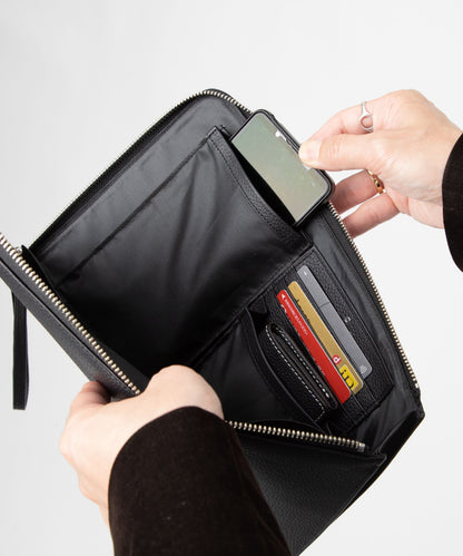 ドライグレイン クラッチバッグ