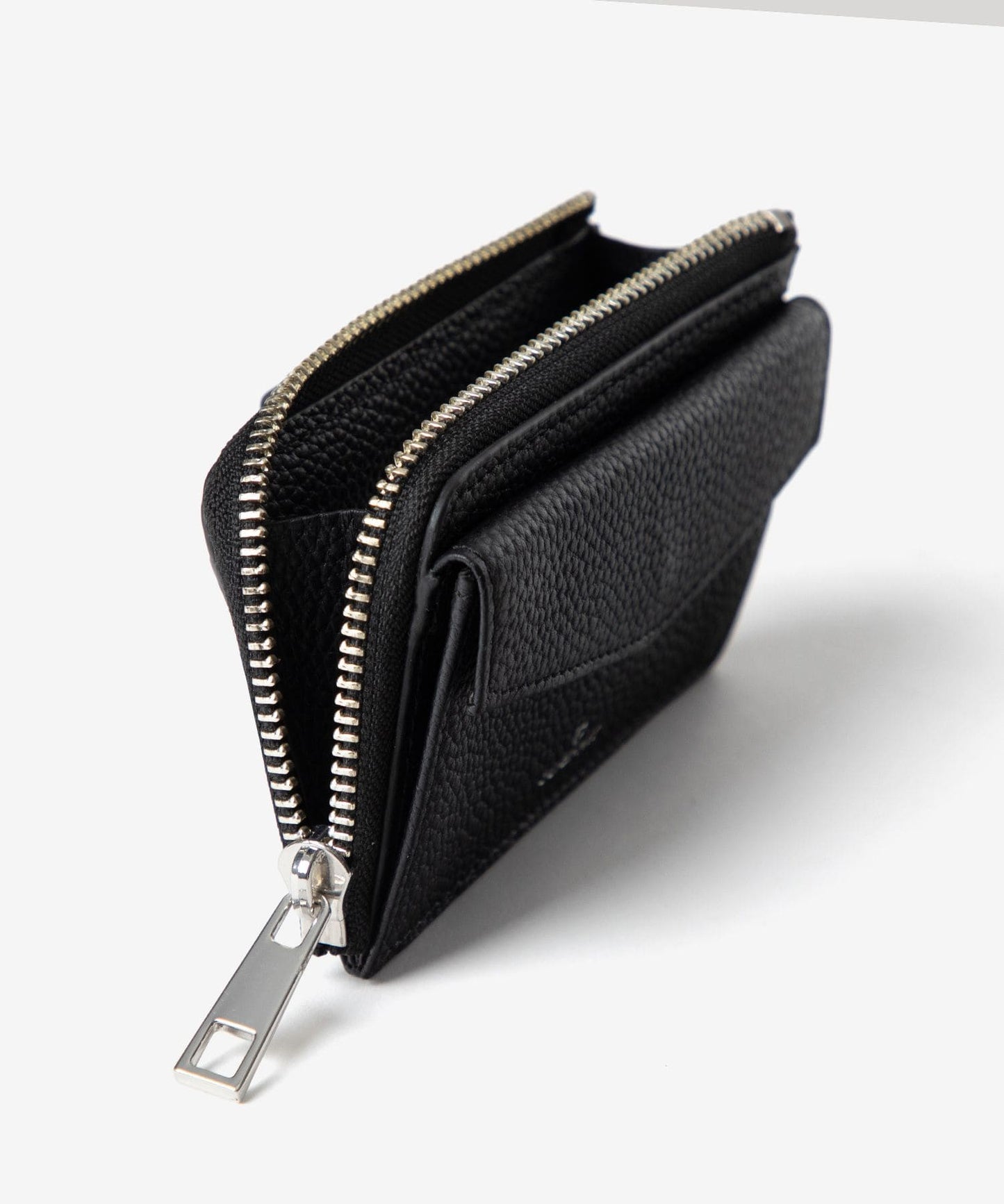 Pitter-patter trifold wallet