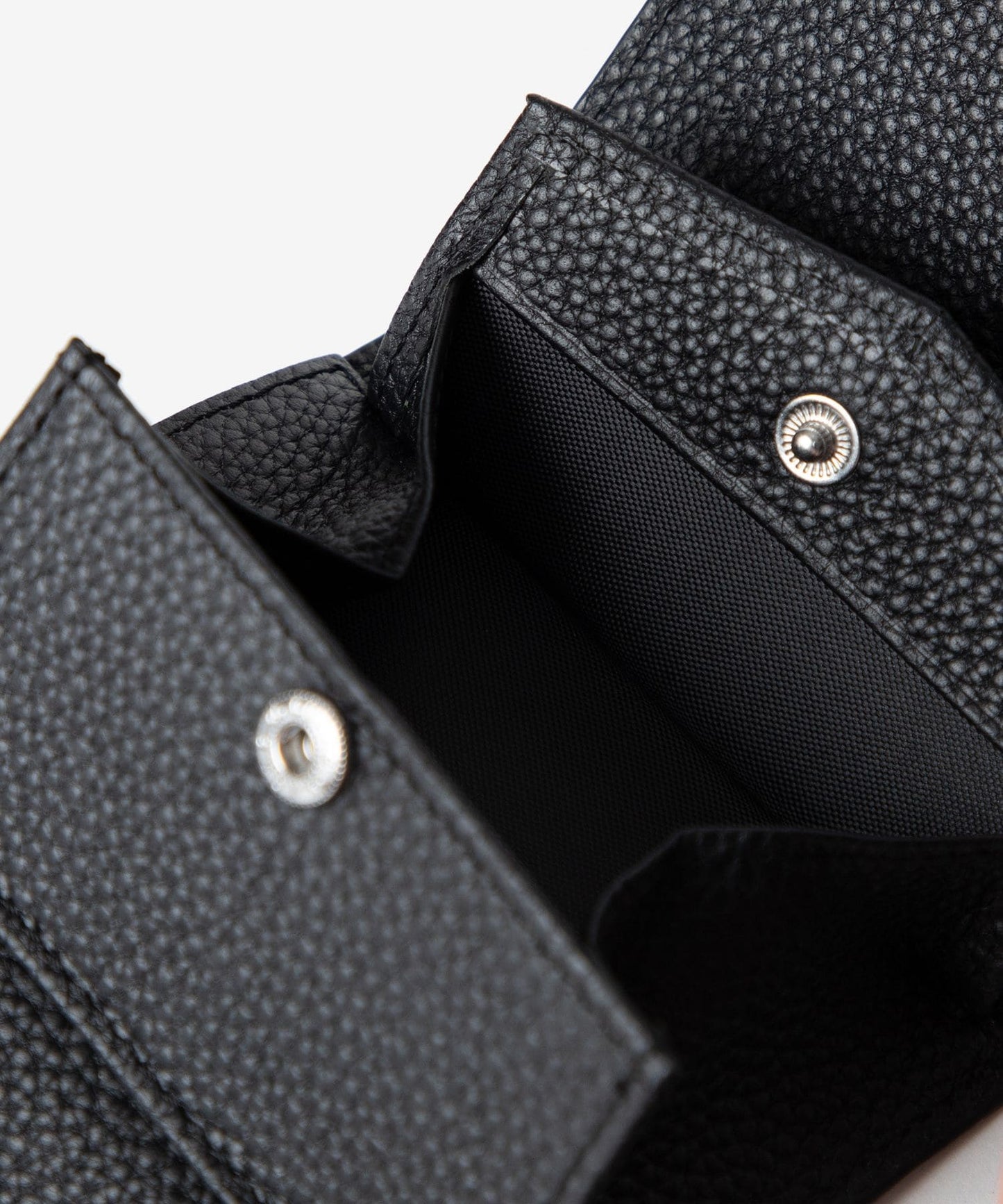 Pitter-patter trifold wallet