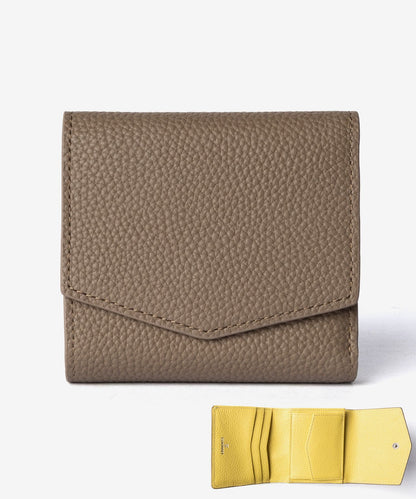 Pitter-patter trifold wallet