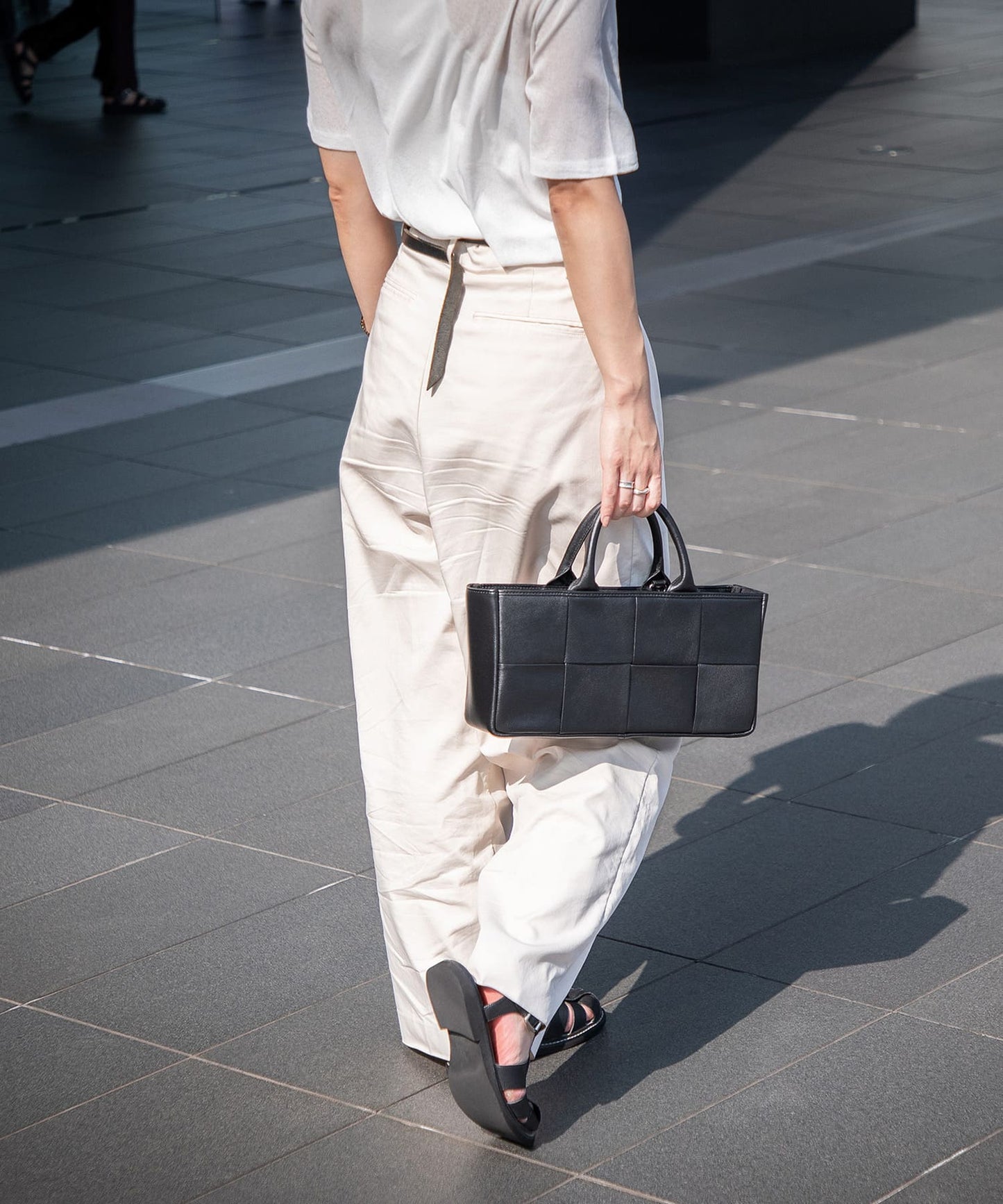 TILE 4×2 HANDBAG