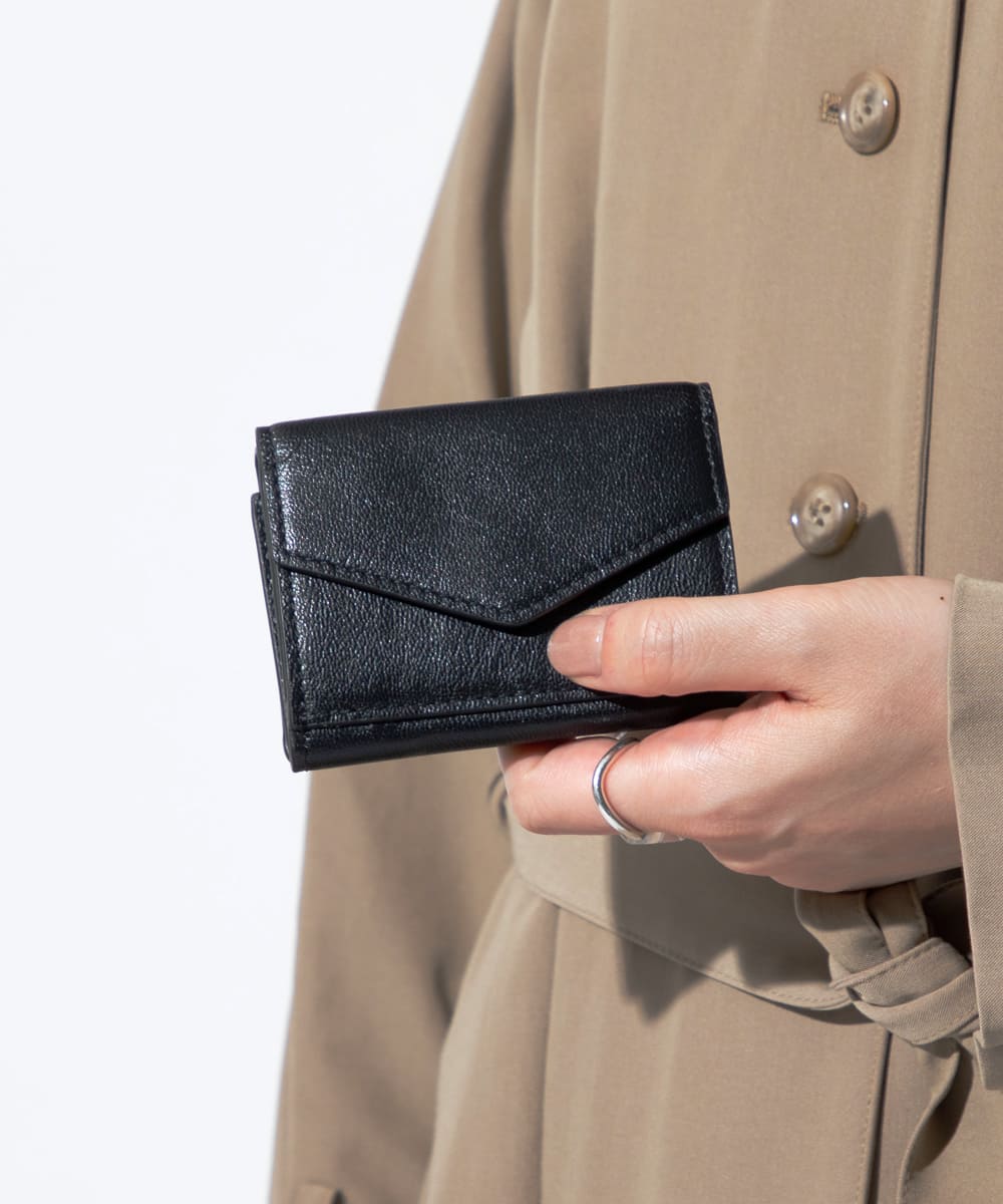 Pitter-patter trifold wallet