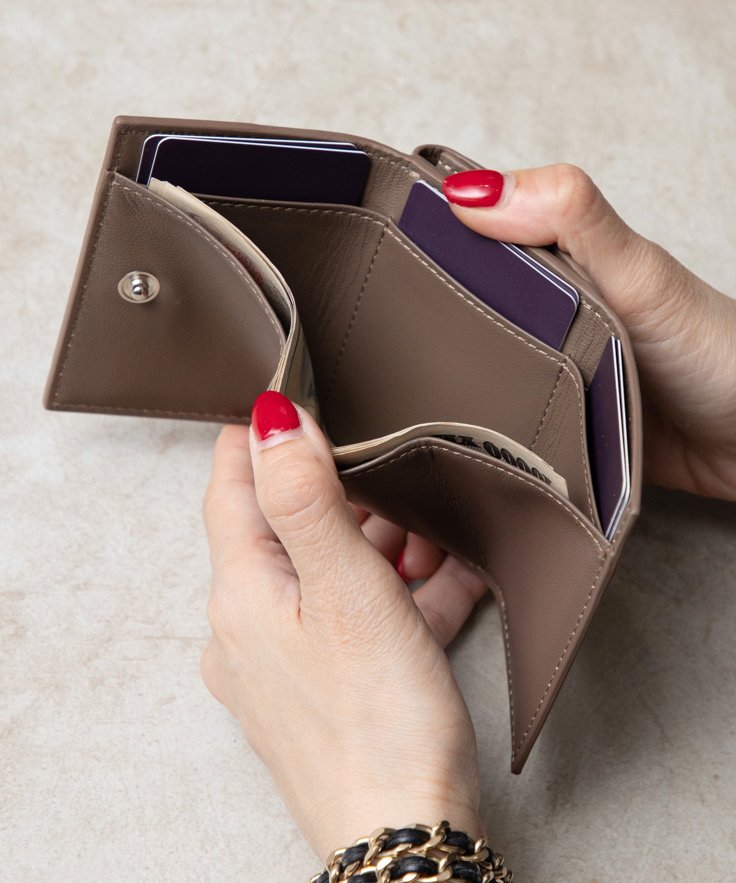 GUIONNET】TRI-FOLD WALLET / 三つ折り財布 PG503 – Guionnet